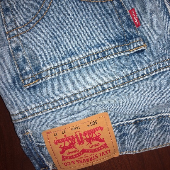 Men’s Levi’s Jeans - Picture 5 of 6
